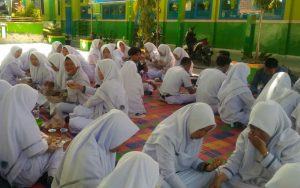 Tampil Beda, Usai UNBK MAN 1 Kerinci Adakan Syukuran dan Doa Bersama