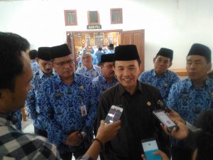 Bupati Kerinci Lantik Tiga Direksi PDAM Tirta Sakti dan Kadis Perindagkop