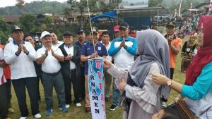Bupati Kerinci Adirozal, Buka Turnamen Sepak Bola Bupati Cup Tahun 2019 di Desa Lubuk Nagodang
