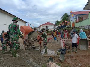 Ciptakan Generasi Muda Gemar Olahraga, Satgas TMMD Kerinci Bangun Lapangan Voli
