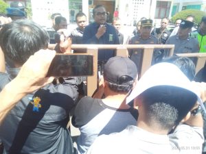 Buntut Putusan Dinilai Janggal, Pengadilan Negeri Sungai Penuh Didemo