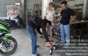 Belasan Botol Miras Diamankan Dari Sebuah Warung di Batang Merangin