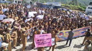 Ribuan Perangkat Desa Demo, Korlap : Baru Mau Ajukan, Selama ini Kemana?
