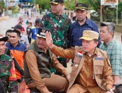 Siang Malam Tinjau Lokasi Bencana, Pj Bupati Kerinci Asraf Ajak Warga Doakan Agar Bencana ini Segera Berlalu