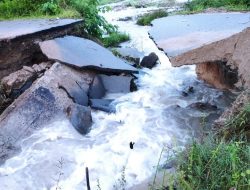 Jalan Hiang Pungut Putus, 6 Desa di Kerinci Terisolir
