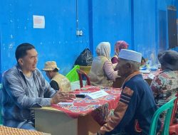 Dr dr.Deri Beri Pengobatan Gratis ke Korban Bencana di Kerinci