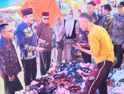 Pj Bupati Kerinci Beli Sandal Lebaran Harga 100 Ribu di Balai Hiang, Asraf : Tak Perlu Gengsi, yang Penting Bisa Berhari Raya