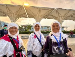Kisah Haru Trio Nenek Bersaudara Wujudkan Impian Berhaji Bersama