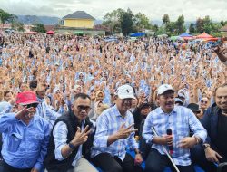 Padat Merayap, Ribuan Warga Kayu Aro Buktikan Kekompakan Bersama Monadi – Murison sang Pejuang Petani