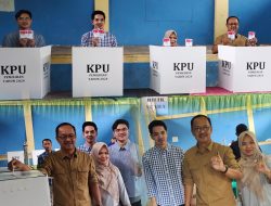 Usai Nyoblos Bersama Keluarga, Calon Wakil Bupati Kerinci Murison Ajak Pilkada Berjalan Aman dan Damai