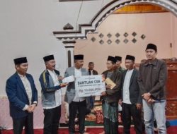 Bupati dan Wabup Kerinci Kembali Serahkan Bantuan CSR Bank Jambi untuk Masjid di Kayu Aro