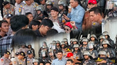 VIRAL, Ketua DPRD Jambi M. Hafiz Terekam Arogan Saat Hadapi Pendemo: “Apo Selero Kau?”