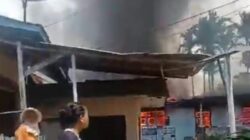 Breaking News !! Dua Rumah di Pendung Hilir Semurup Terbakar
