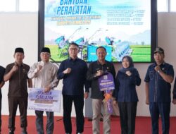 Wabup Murison Sambut Kunjungan DPR RI Syarif Fasha, Serahkan Bantuan Alsintan untuk Petani Kerinci