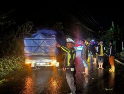 Sempat Longsor dan Macet, Arus Lalu Lintas Kerinci–Bangko Kembali Lancar
