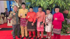 Teks Fhoto : Terlihat Pimpinan Cabang Bank Jambi Kerinci yang Menghadiri Paripurna DPRD HUT Kerinci