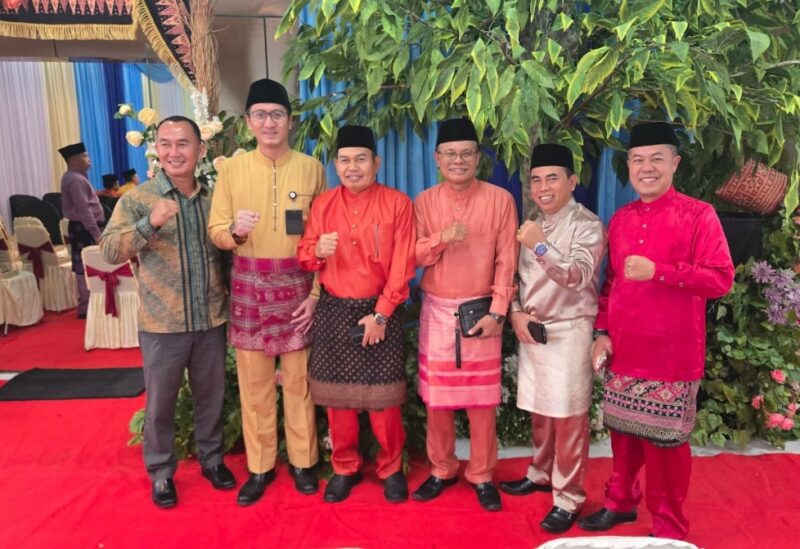 Teks Fhoto : Terlihat Pimpinan Cabang Bank Jambi Kerinci yang Menghadiri Paripurna DPRD HUT Kerinci