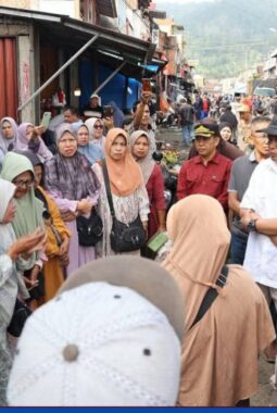 Wawako Azhar Hamzah Tinjau Pasar, Pastikan Penataan Berjalan Optimal