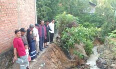 Wabup Murison Tinjau Bencana Banjir dan Longsor di Dua Desa