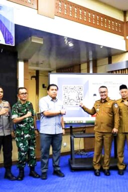 Wako Alfin Launching Digitalisasi Legalitas Kotak Amal dengan Sistem QR Barcode